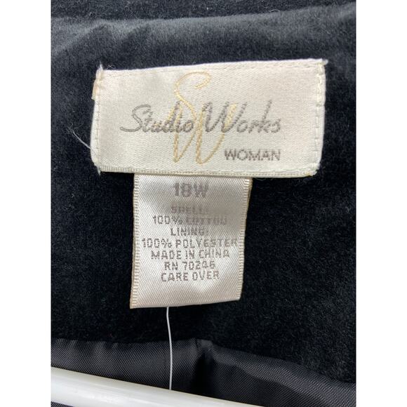 Studio Works Black Velvet Blazer w Pockets 3 Buttons  Size 18W NWT Whimsy Goth - Picture 2 of 6